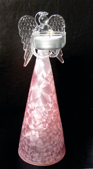 Anděl barevný s ledovým povrchem, na 1 čajovou svíčku, růžový, výška 25cm